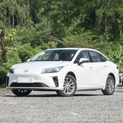 三款20万内纯电三厢车对比，红旗埃安谁更值得入手？