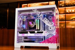 iGame RTX 5070 Ultra Z背插显卡评测 无线美学新范式