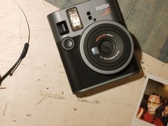 富士胶片再投50亿日元扩产拍立得胶卷