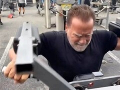 78岁施瓦辛格重返黄金健身房，为柯南王重启严苛训练