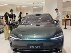 享界S9T首批展车到店，红海突围，24小时订单破2万