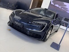 从帕拉梅拉到U7：一场关于豪华与未来的抉择