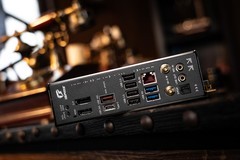 千帧电竞小钢炮首发1399元，七彩虹iGame B850I MINI OC上市