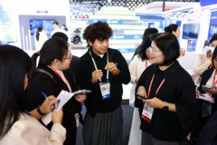 魔法原子上交会释放生态信号：“千景共创”计划开放硬件、数据和资金支持