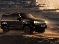 北京越野BJ40增程黑曜版上市：18.48万元起，纯电201km+综合续航1249km
