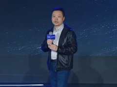 何小鹏展望未来十年：智能汽车向机器人进化，飞行汽车即将量产