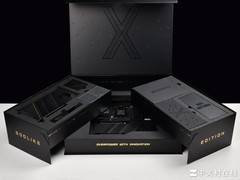 十周年典藏作品 微星MEG X870E GODLIKE X EDITION超神主板评测