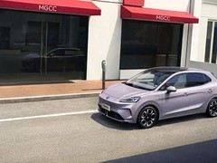 全新MG4半固态安芯版上市，9.98万起售，搭载高安全电池与智能互联