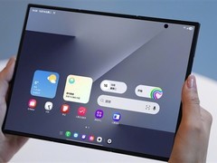 三星首款三折叠手机Z TriFold发售，售价19999元起