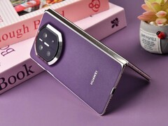 用实力打破刻板印象 华为Mate X7重塑折叠屏可靠标杆