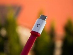 USB接口颜色标识标准与厂商自定义含义详解