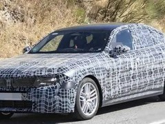 宝马5系旅行版实车曝光，前瞻设计预示国产新方向