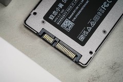 SATA固态硬盘性价比推荐 无需追求速度够用就行