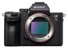 索尼A7M3全画幅微单8799元