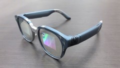 智能眼镜“破圈”加速！三星/微美全息强化AI+AR软硬件实力抢占市场先机！