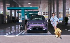 售15.19万-17.99万元，比亚迪宋Ultra EV开启B级SUV闪充时代