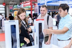 真AI真好看真便捷｜鹿客携新品V6 Max双屏版亮相2026中国国际五金展！