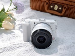 2025新款佳能R50 V 评测：Vlog 与拍照双修的性价比微单首选