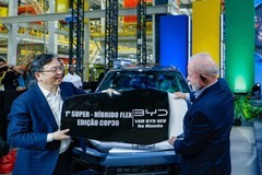 比亚迪第1400万辆新能源车在巴西工厂下线，巴西总统卢拉成为车主