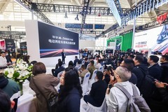 华宇极钠S钠电池重磅发布，雅迪华宇电池以通配性破解钠电落地难题