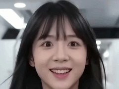 AI批量生成完美面孔冲击创作真实与人文温度