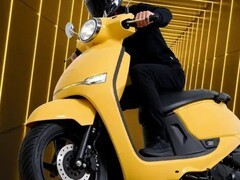 光阳KP50蓝牌踏板上市：续航300公里，售不足七千元