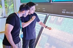 中国黑科技又圈粉！中东千万粉博主蹲点海信，溯源RGB-Mini LED “开挂“ 密码