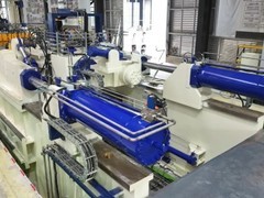 全球首台1230吨蒙皮拉伸机问世