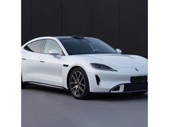 30万内纯电中大型轿车三强对决：谁更懂你的出行需求？