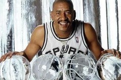 最强NBA：冰人格文新手首选