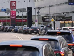 俄罗斯燃油危机引爆中国新能源车抢购潮，电动车型销量翻倍、市占率飙升