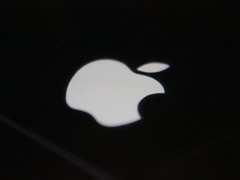 苹果拟2026年11月推OLED触控MacBook Pro，轻量化设计+或搭M6芯片