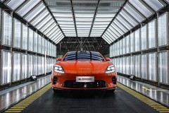 启境GT7首台量产车正式下线，6月26日上市并开启交付