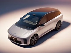 理想i6上市即爆款，7万订单售罄，23.98万起配800V超充