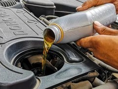 机油加注过多危害大：损发动机、增油耗、致漏油及机件损伤
