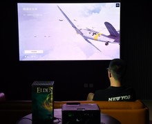 十一宅家开黑才是真狂欢 这台投影让客厅变专业电竞空间