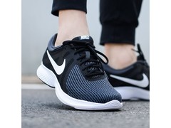 NIKE男款跑步鞋京东特惠低至189元