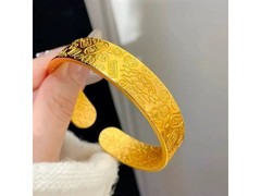 新款錾刻宽面吉言手镯促销！99.9 元购还赠精美礼盒