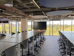 飞利浦商用显示 X 西班牙设计名校UDIT：以专业影像与交互重塑设计学习空间