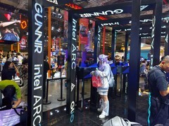 蓝戟锐炫B580显卡来炫技，2K光追性能也疯狂