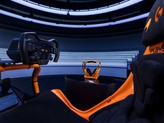 罗技G携手迈凯伦推出三款联名模拟赛车外设