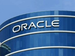 甲骨文启动三万人裁员以优化AI基建投入，短期承压但押注长期增长
