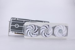 影驰 GeForce RTX 5090 D 星曜显卡上盖优化！装拆更稳更顺手