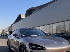 从燃油情结到科技拥抱：一位豪车车主的新能源觉醒