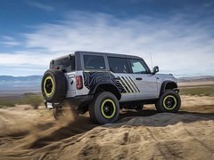 福特烈马RTR内饰官图发布：荧光黄绿点缀+越野纹理，2027年交付