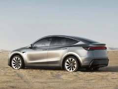 乐山女子购车陷新款旧款争议