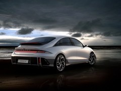 现代汽车加码自动驾驶：郑义宣考察42dot并规划AI工厂建设