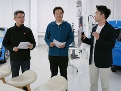 雷军直播拆解小米SU7新车，详解3C2B车漆工艺与百色计划