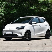 10万元内纯电微型轿车三强对决：NanoEV、开鹿V3、易至EV3深度横评