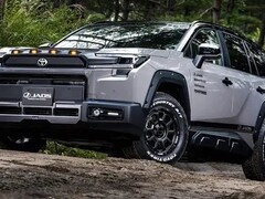 Jaos推RAV4硬派越野改装套件，外观升级+悬架强化